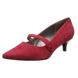 9.5 Wide Trotters Petra Wedge Pump